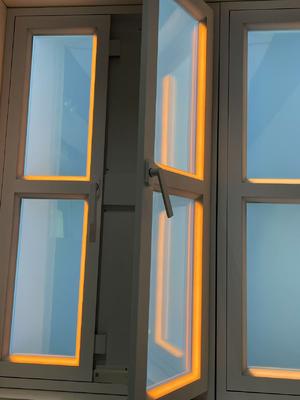 Następna generacja sztucznego oświetlenia powierzchniowego o mocy 160 W z mocą 10000 lumenów i wsparciem wielozadaniowym